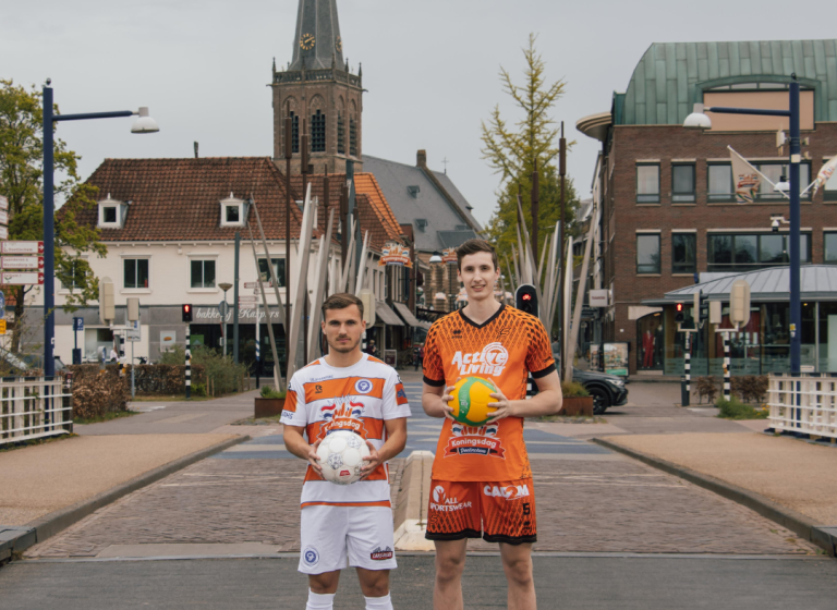 De Graafschap and Orion Stars play in King’s Day shirts