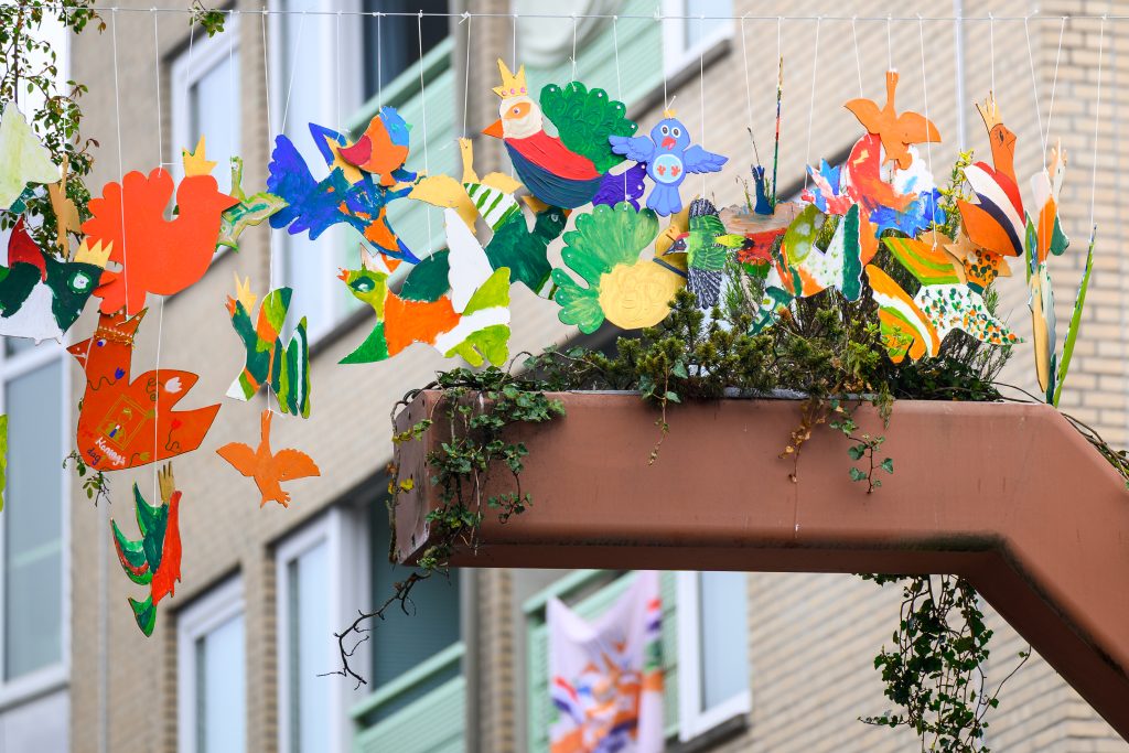 Koningsvogels aan de Koningspoort