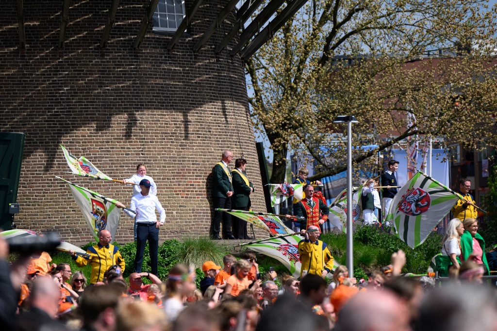 Vendeliers aan de voet van de Walmolen