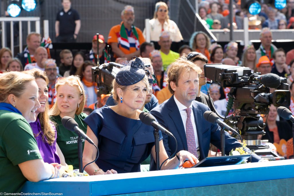Koningin Maxima en prins Floris tijdens de Koningsdag Kwis